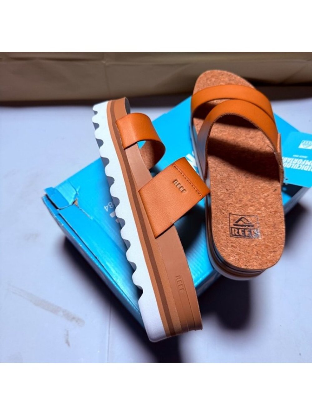 Reef Cushion Vista Hi Women's Shoes Natural Size 8.5 - Picture 4 of 10